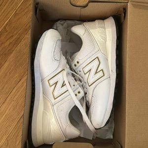New Balance 574 - White with Gold detail